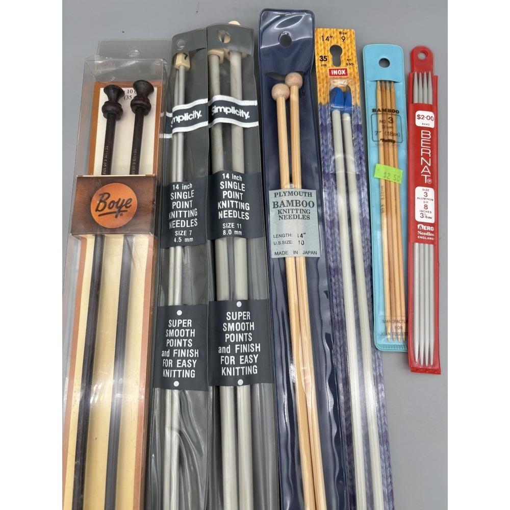 Lot of 7‎ Miscellaneous Crochet Knitting Needles Boye, Bernat, Simplicity, etc.